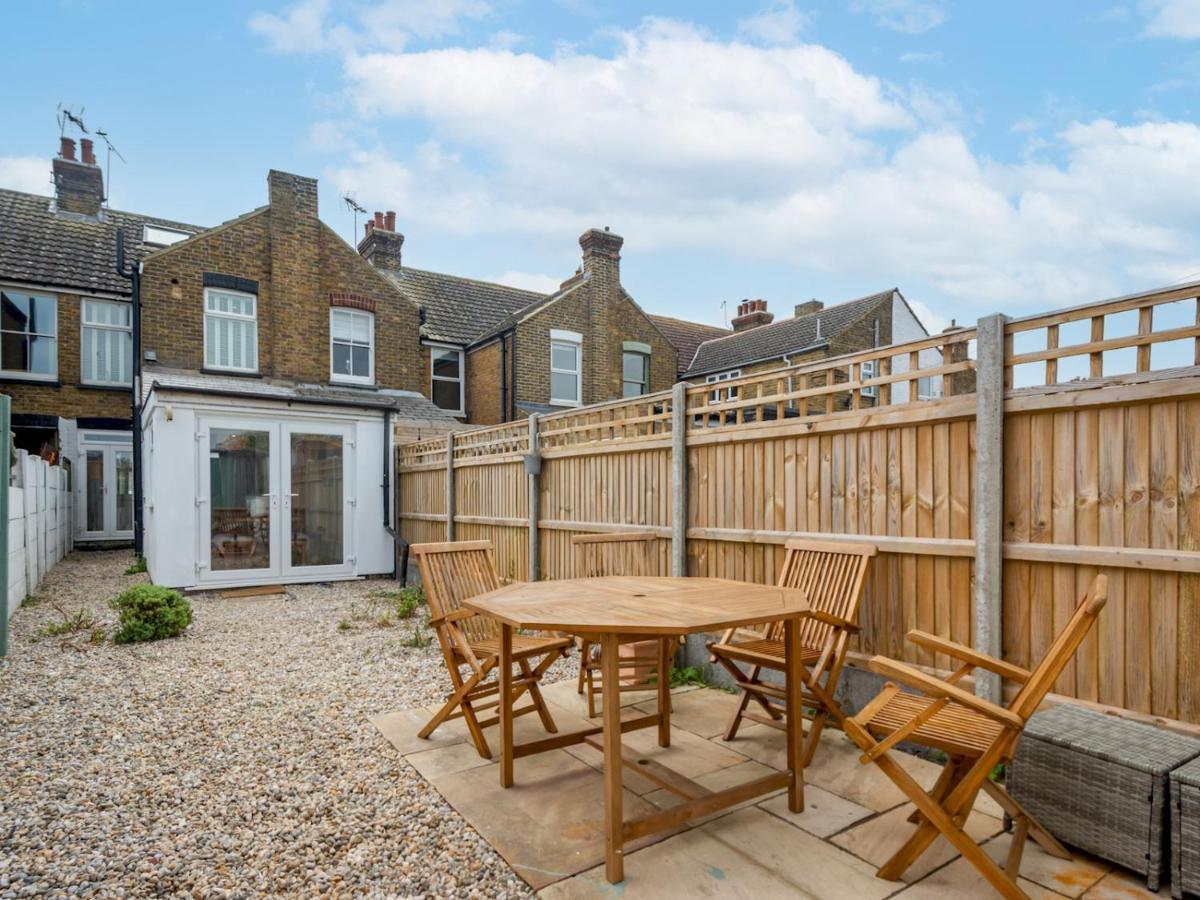 Pass The Keys 3 Bed Scandi Heaven Minutes From The Beach Whitstable Kültér fotó